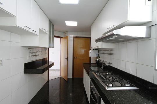 Cozinha de apartamento à venda com 4 quartos, 120m² em Padre Eustáquio, Belo Horizonte