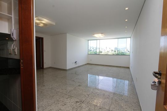 Sala de apartamento à venda com 4 quartos, 120m² em Padre Eustáquio, Belo Horizonte