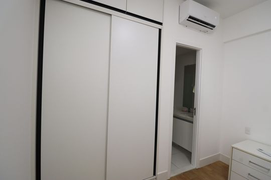 Quarto de apartamento para alugar com 1 quarto, 50m² em Caminho das Árvores, Salvador