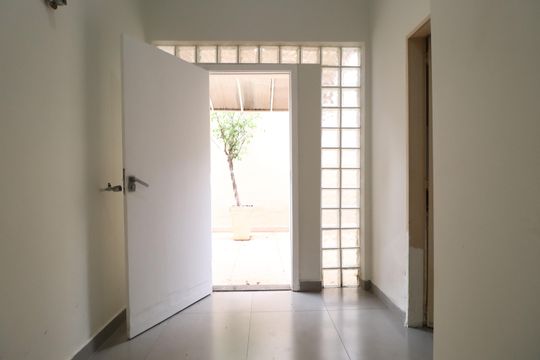 Área de Serviço de casa para alugar com 3 quartos, 200m² em Cidade Jardim, Uberlândia