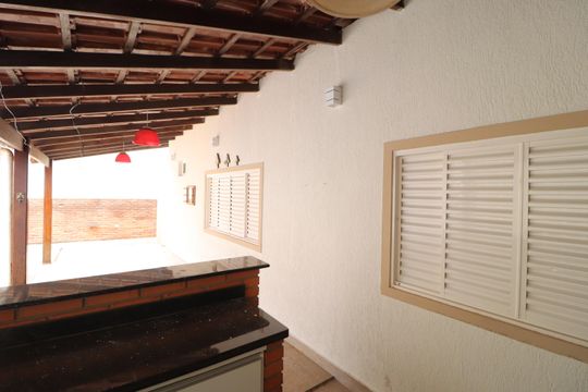 Varanda de casa para alugar com 3 quartos, 200m² em Cidade Jardim, Uberlândia
