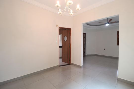 Sala de Jantar de casa para alugar com 3 quartos, 200m² em Cidade Jardim, Uberlândia