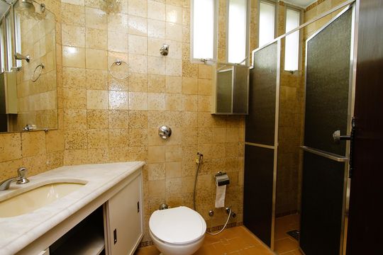 Banheiro da Suíte de apartamento à venda com 3 quartos, 135m² em Santa Lúcia, Belo Horizonte