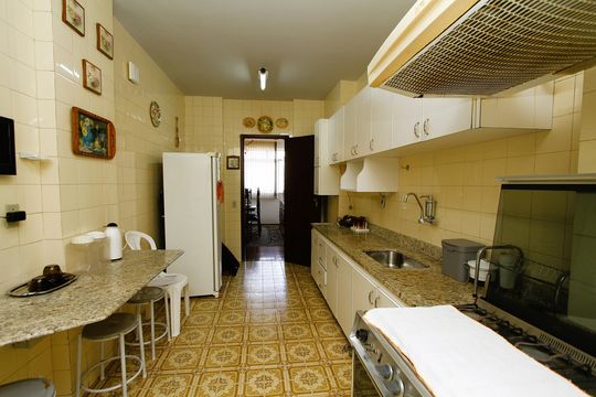 Cozinha de apartamento à venda com 3 quartos, 135m² em Santa Lúcia, Belo Horizonte