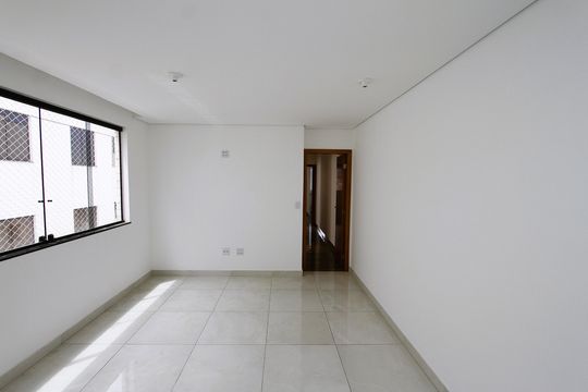 Sala de apartamento à venda com 3 quartos, 130m² em Monsenhor Messias, Belo Horizonte