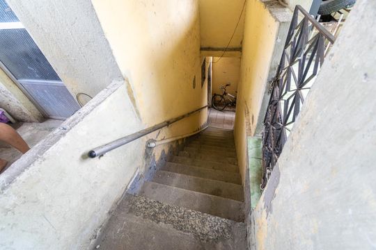 Área comum de acesso - Escadas de apartamento à venda com 2 quartos, 32m² em Vigário Geral, Rio de Janeiro