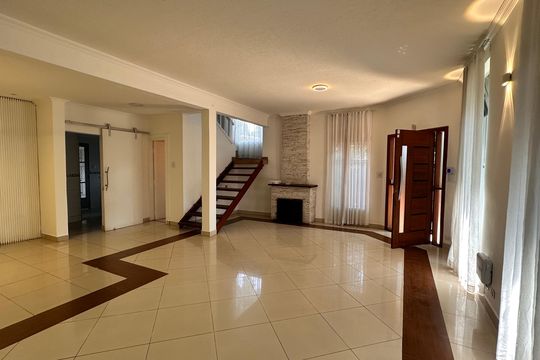 Casa à venda com 3 quartos, 265m² em Santo Amaro, São Paulo