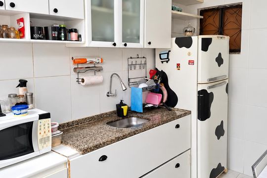 Cozinha de casa de condomínio para alugar com 1 quarto, 50m² em Quintino Bocaiúva, Rio de Janeiro