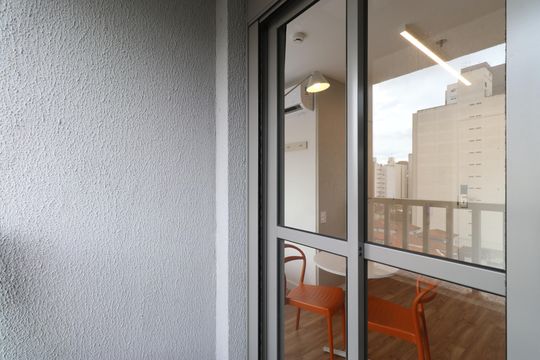 Varanda de kitnet/studio à venda com 1 quarto, 21m² em Pompeia, São Paulo