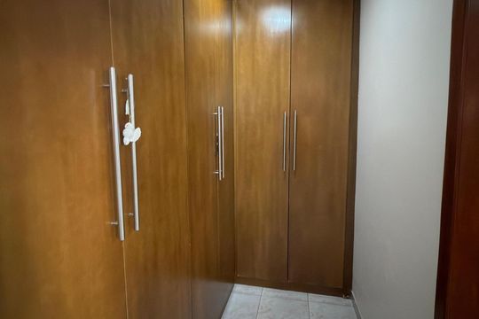 Casa à venda com 5 quartos, 1000m² em Colônia Agrícola Samambaia, Brasília