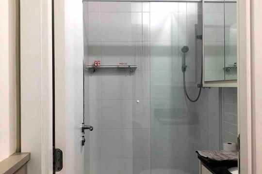 Banheiro de apartamento à venda com 1 quarto, 28m² em República, São Paulo