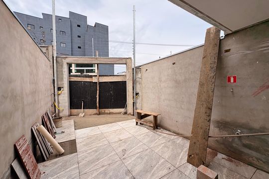Garagem de casa à venda com 2 quartos, 72m² em Vila Lucinda, Santo André