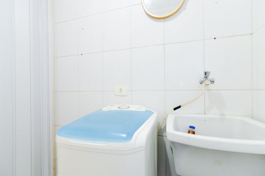 Banheiro  de kitnet/studio à venda com 1 quarto, 38m² em Jardim Santa Mena, Guarulhos