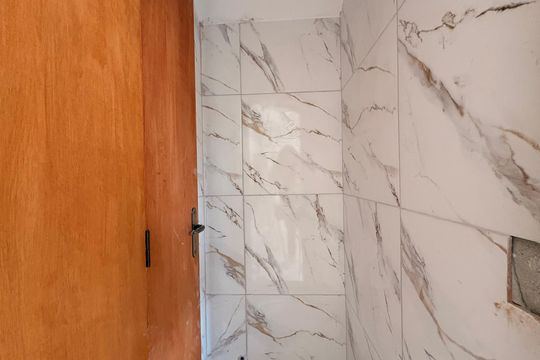 Lavabo de casa à venda com 2 quartos, 72m² em Vila Lucinda, Santo André