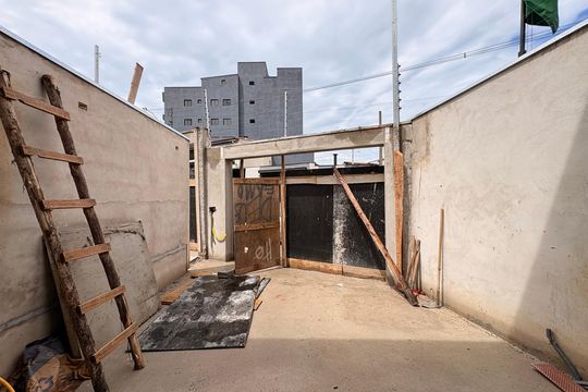 Garagem de casa à venda com 2 quartos, 72m² em Vila Lucinda, Santo André