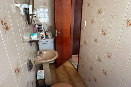 Banheiro 1 de casa à venda com 6 quartos, 343m² em Jardim Franca, São Paulo