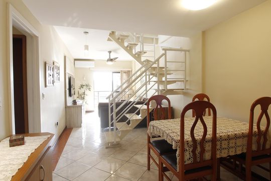 Sala 1 de apartamento para alugar com 3 quartos, 280m² em Passagem, Cabo Frio