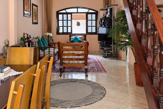 Casa para alugar com 3 quartos, 230m² em Anchieta, Nilópolis
