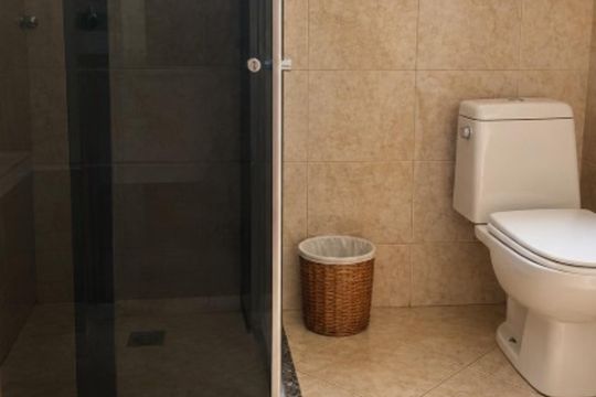 Banheiro 2 de casa para alugar com 3 quartos, 230m² em Anchieta, Nilópolis