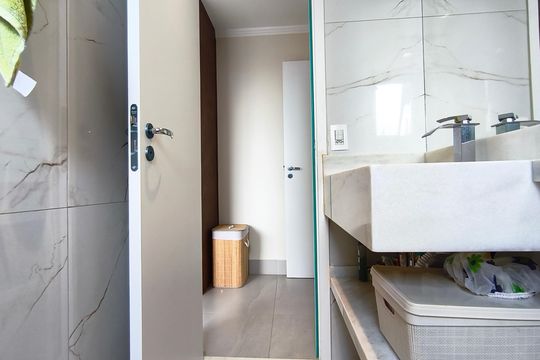 Banheiro da Suíte 2 de apartamento à venda com 2 quartos, 79m² em Vila Dom Pedro I, São Paulo