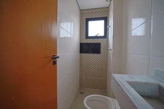 Banheiro de apartamento à venda com 2 quartos, 42m² em Vila Granada, São Paulo