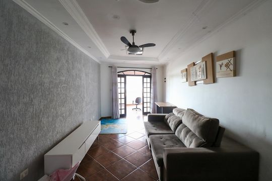 Sala de casa para alugar com 3 quartos, 250m² em Inamar, Diadema