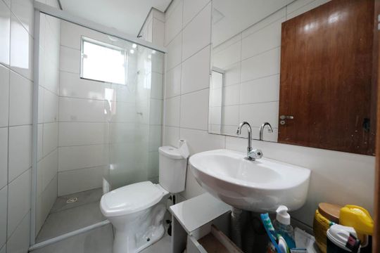 Banheiro de apartamento para alugar com 2 quartos, 54m² em Cidade Líder, São Paulo
