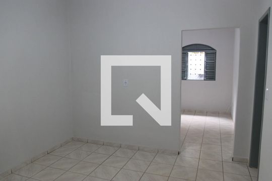 Cozinha de casa para alugar com 2 quartos, 60m² em Vila Redencao, Goiânia