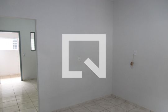 Sala de casa para alugar com 2 quartos, 60m² em Vila Redencao, Goiânia