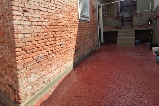Área Externa de casa à venda com 2 quartos, 151m² em Vila Ipojuca, São Paulo
