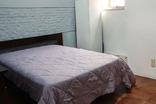Quarto de casa à venda com 2 quartos, 151m² em Vila Ipojuca, São Paulo