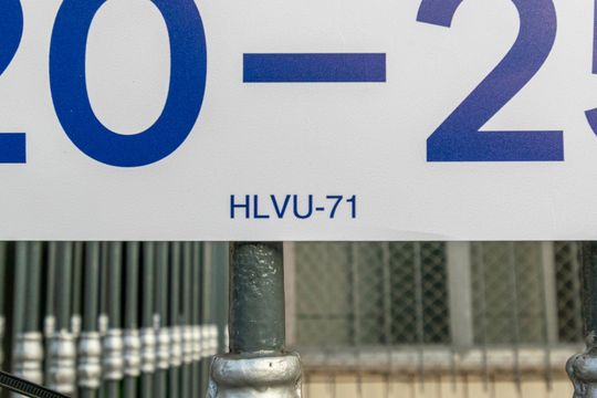 Código da placa de apartamento para alugar com 2 quartos, 60m² em Vila da Penha, Rio de Janeiro