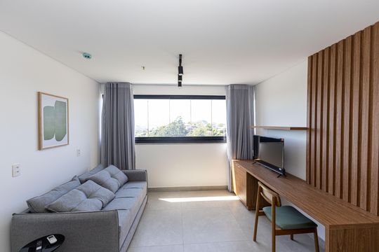 Varanda da Sala 1 de apartamento para alugar com 1 quarto, 42m² em Vale do Sereno, Nova Lima