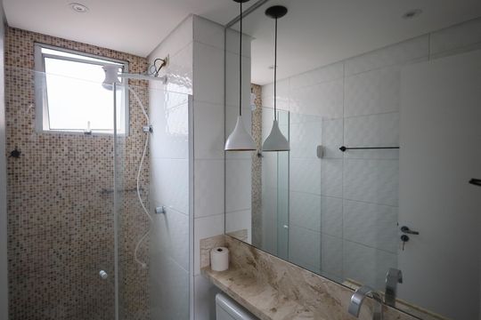 Banheiro de apartamento para alugar com 2 quartos, 38m² em Jardim Boa Vista (zona Oeste), Osasco