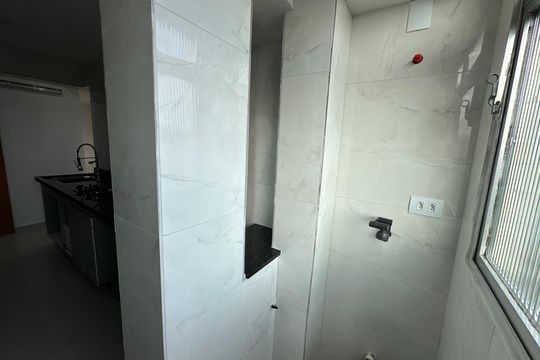 Cozinha e Área de Serviço de apartamento para alugar com 1 quarto, 50m² em Itararé, São Vicente