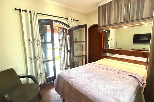 Quarto 3 de casa à venda com 4 quartos, 211m² em Jardim Jovaia, Guarulhos