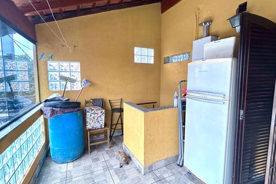 Área de Serviço e Churrasqueira de casa à venda com 4 quartos, 211m² em Jardim Jovaia, Guarulhos