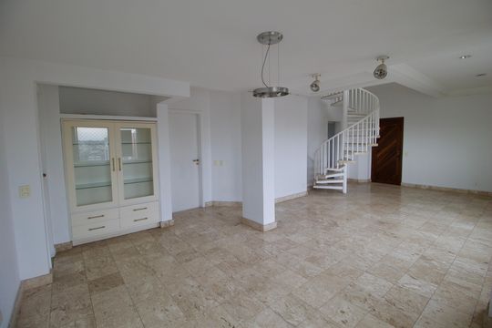 Apartamento à venda com 4 quartos, 119m² em Centro, Curitiba