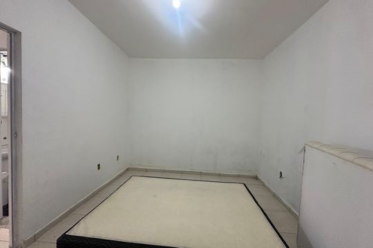 Quarto de casa para alugar com 1 quarto, 40m² em Vila do Conde, Barueri