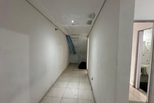 Quarto de casa para alugar com 1 quarto, 40m² em Vila do Conde, Barueri