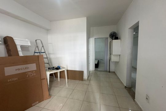 Sala/Cozinha de casa para alugar com 1 quarto, 40m² em Vila do Conde, Barueri