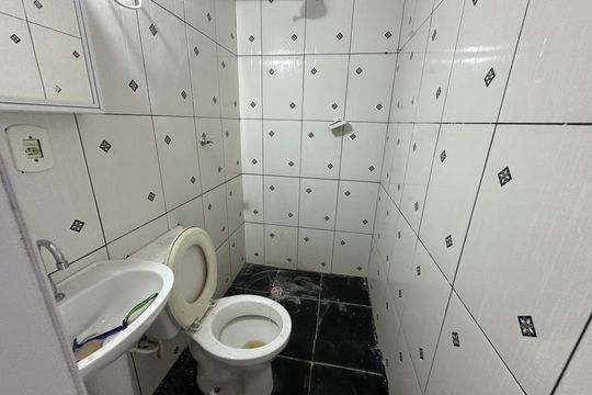Banheiro de casa para alugar com 1 quarto, 40m² em Vila do Conde, Barueri