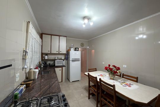 Cozinha de casa à venda com 3 quartos, 220m² em Ferrazópolis, São Bernardo do Campo