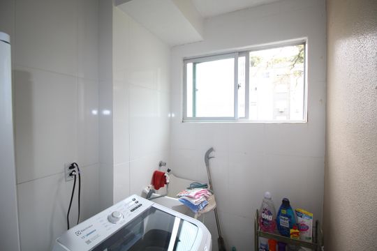 Área de serviço de apartamento à venda com 1 quarto, 38m² em Jardim Sabará, Porto Alegre