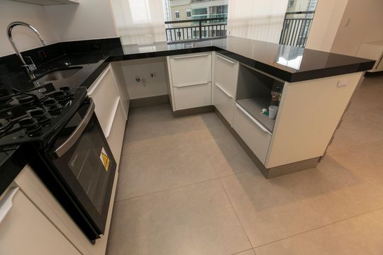 COZINHA de apartamento para alugar com 3 quartos, 98m² em Taquaral, Campinas