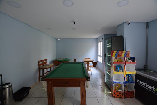MERCADO / SALA DE JOGOS  de apartamento para alugar com 2 quartos, 70m² em Jaguaré, São Paulo