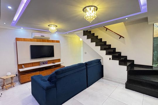 Casa à venda com 3 quartos, 180m² em Vila América, Santo André