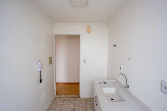 Cozinha de apartamento à venda com 2 quartos, 70m² em Vila Maria Leonor, Diadema