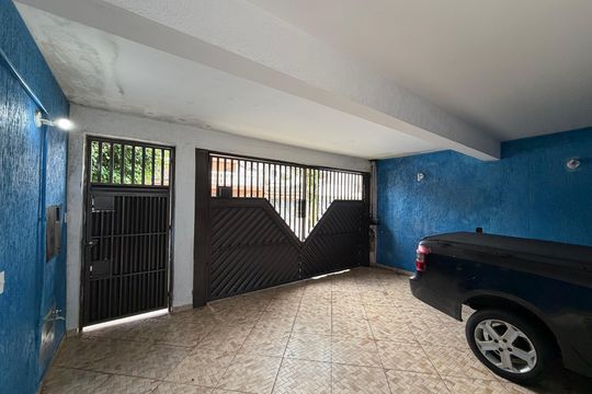 Garagem de casa à venda com 3 quartos, 195m² em Parque Selecta, São Bernardo do Campo