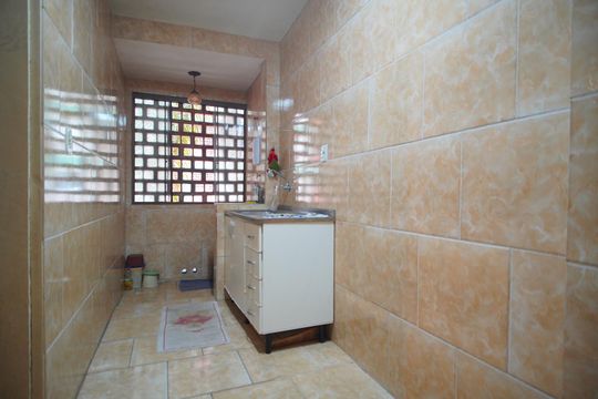 Cozinha de apartamento à venda com 1 quarto, 40m² em Petrópolis, Porto Alegre